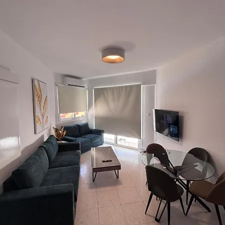 Diamond A2 - Modern 2 Bedroom Apartment With Pool & Garden Opposite The Venus Beach Апартаменты *