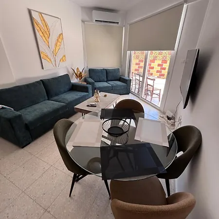 Diamond A2 - Modern 2 Bedroom Apartment With Pool & Garden Opposite The Venus Beach Апартаменты