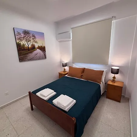 Diamond A2 - Modern 2 Bedroom Apartment With Pool & Garden Opposite The Venus Beach Апартаменты *