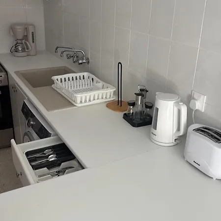 Diamond A2 - Modern 2 Bedroom Apartment With Pool & Garden Opposite The Venus Beach Апартаменты