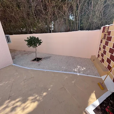 Diamond A2 - Modern 2 Bedroom Apartment With Pool & Garden Opposite The Venus Beach Апартаменты *
